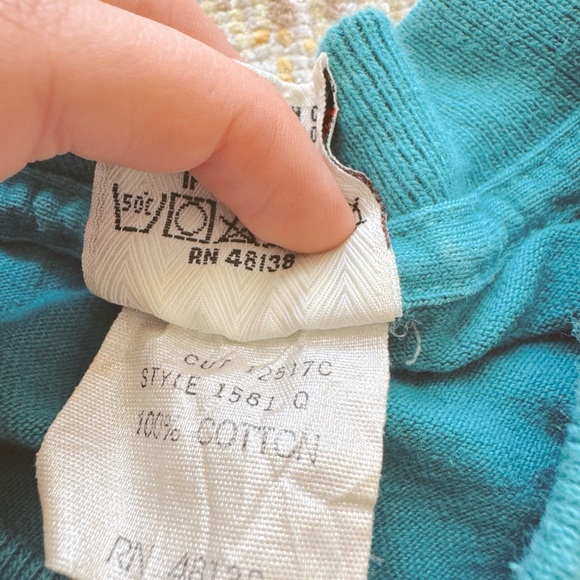 Nutmeg, Men’s Vintage Miami Dolphins Graphic T-Shirt - Picture 4 of 5